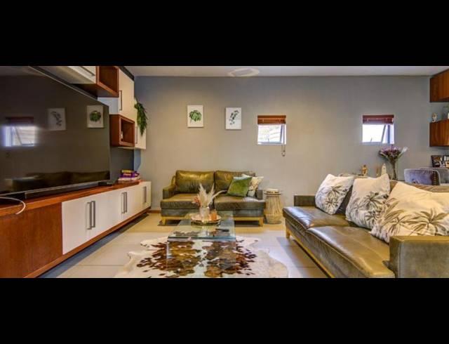 4 BEDROOM HOUSE FOR SALE IN GLEN MARAIS